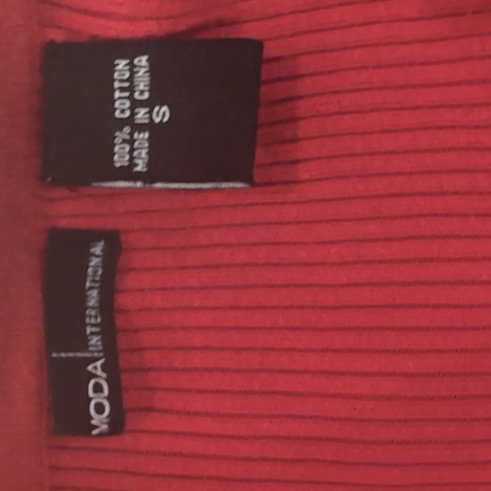 Moda International Women's Scarlet V-Neck Sweater Size Small - Picture 4 of 6